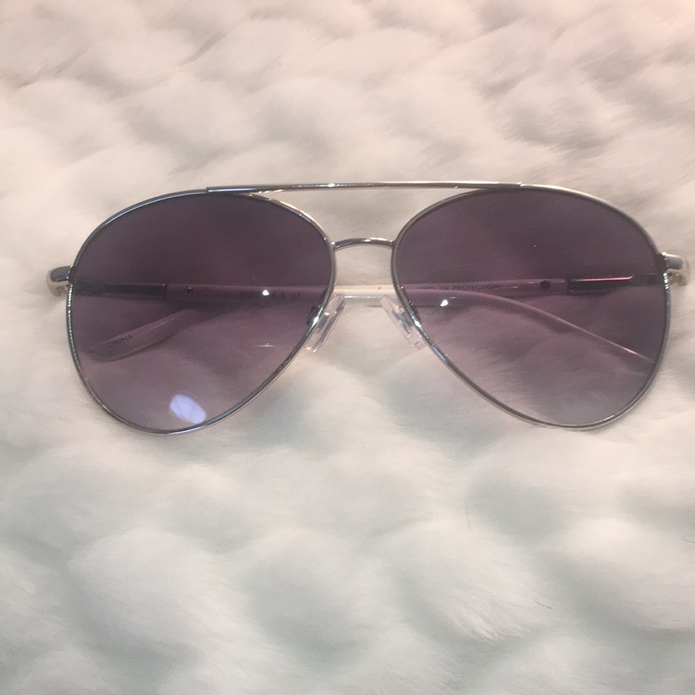 Silver Framed Avator Sunglasses